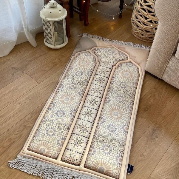 371340021_1742921062853544_7651867269298405993_n